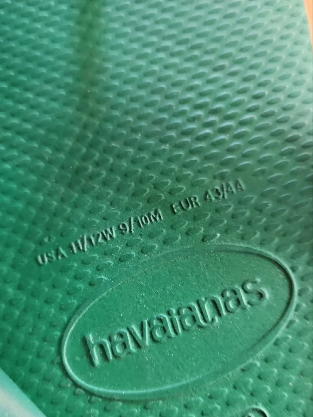 Havaianas Kelly Green Flip Flops- Unisex W 11/12 M 9/10